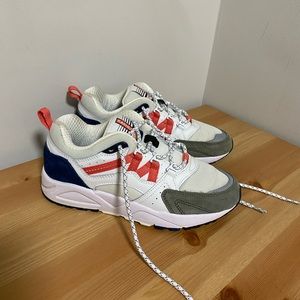 Karhu Fusion 2.0 - Vetiver / White - Size W 6 / M 4.5